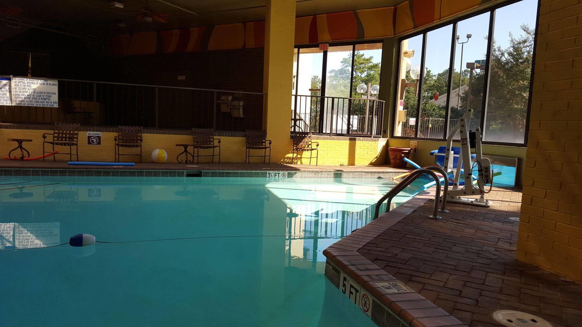 Ramada Plaza By Wyndham Atlanta Airport Hotel College Park Luaran gambar