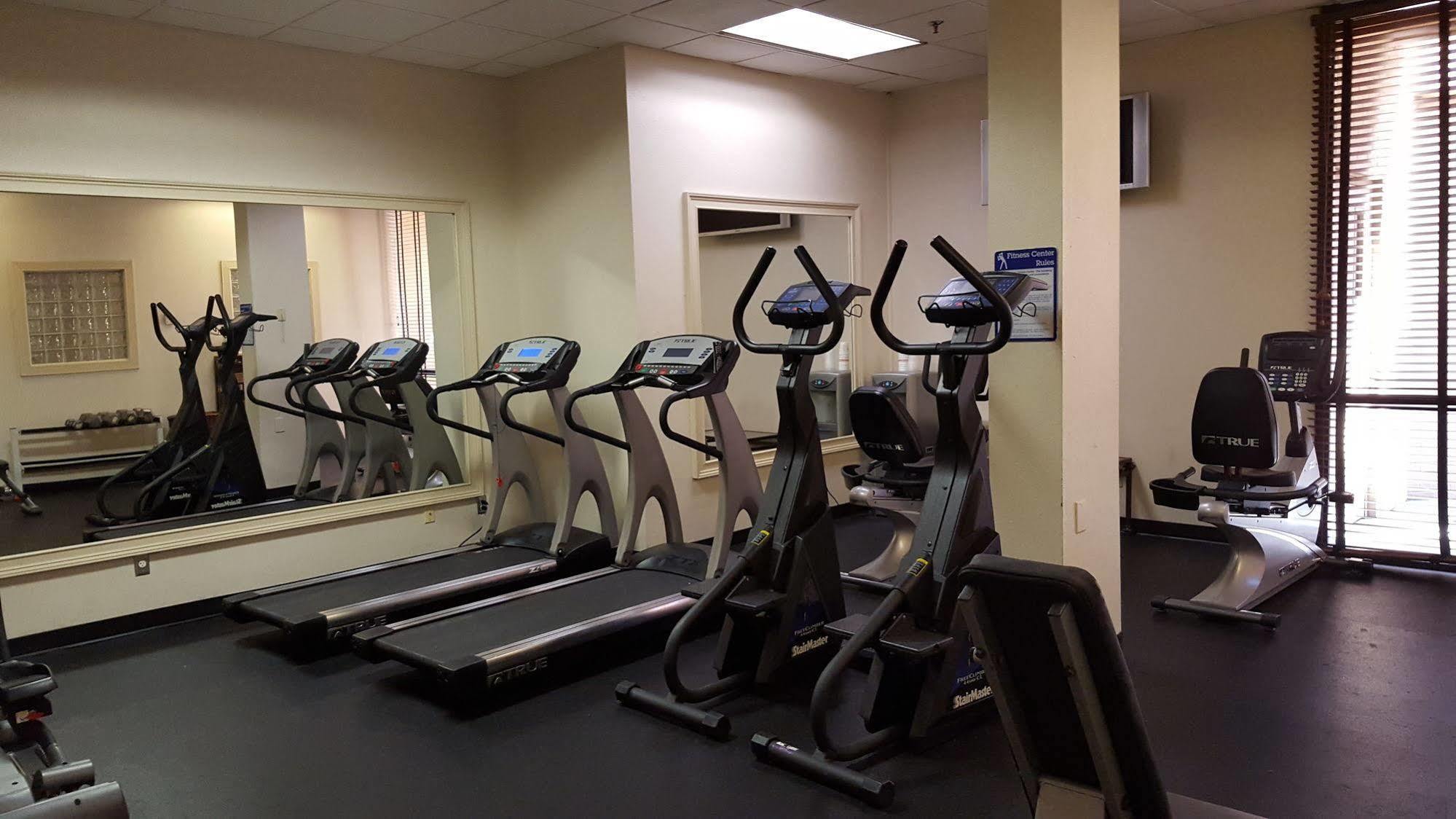 Ramada Plaza By Wyndham Atlanta Airport Hotel College Park Luaran gambar
